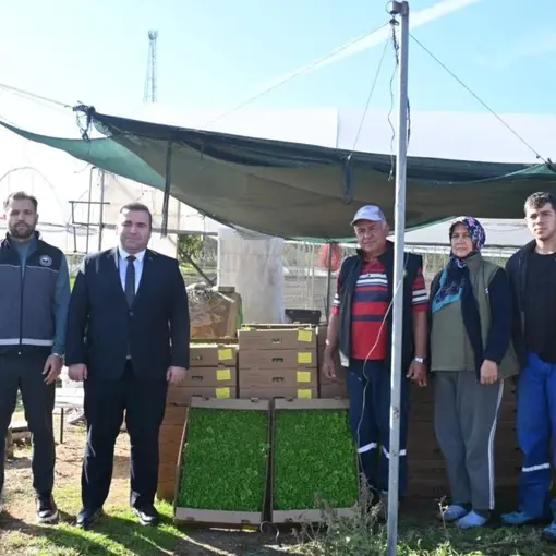 Kaymakam Ünal’dan çiftçilere sertifikalı tohum desteği
