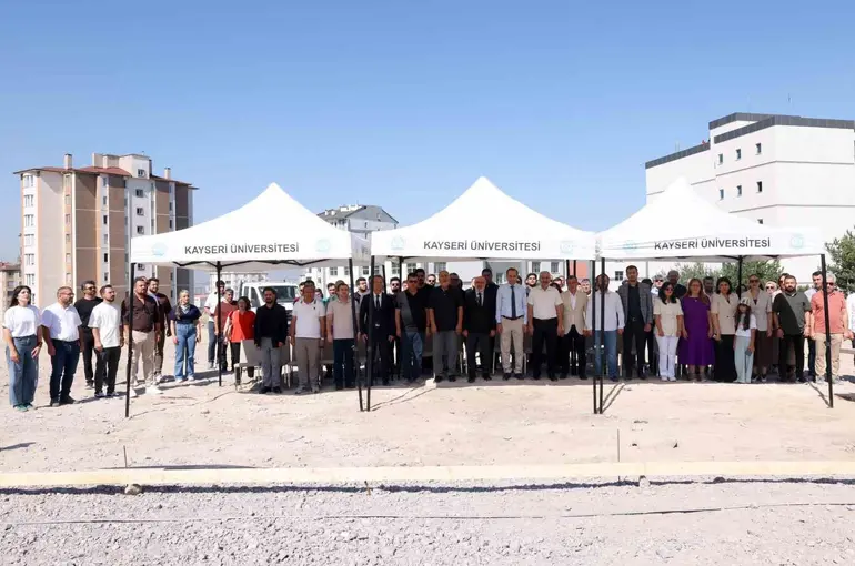 Kayseri Üniversitesi’nde Bilişim Teknolojileri MYO Binasının Temel Atma Töreni gerçekleştirildi
