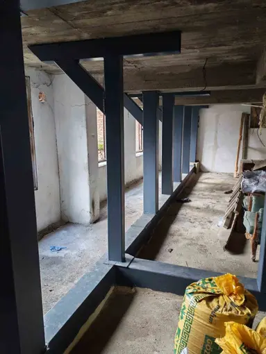 Kazı değil izinsiz güçlendirme yapılmış
