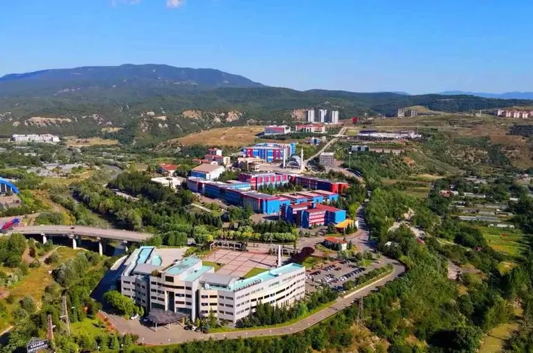 KBÜ 9 yeni lisansüstü program açtı
