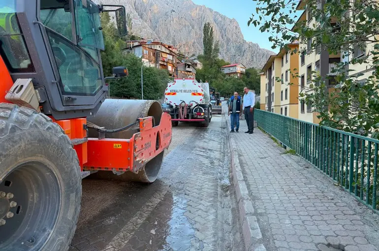 Kemaliye’de doğalgaz çalışmaları sürüyor
