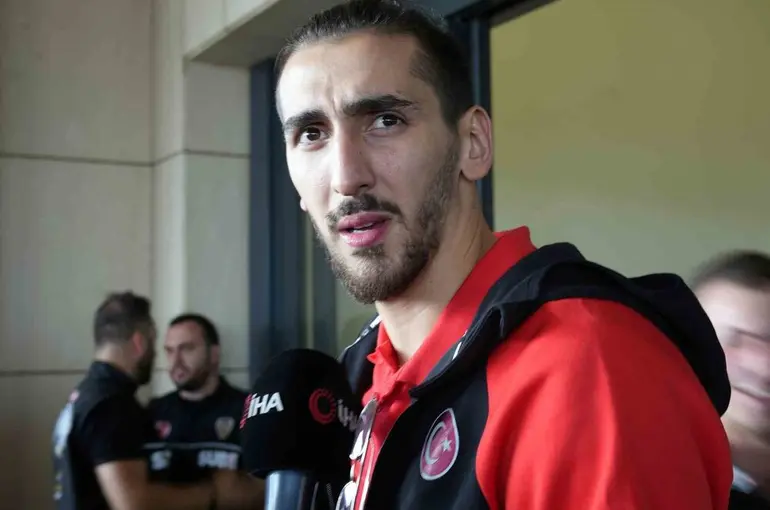 Kenan Sipahi, Avrupa ikinciliğinden gurur duyuyor
