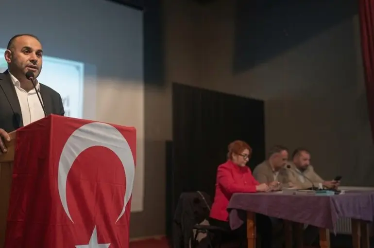 Kent Konseyi seçiminde başkan Morkoç güven tazeledi
