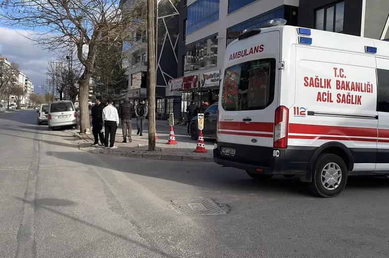 Kiracı, dükkan sahibini göğsünden bıçakladı