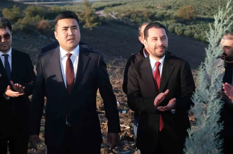 Kırgızistan-Türkiye dostluk ilişkileri fidanlarla kök saldı
