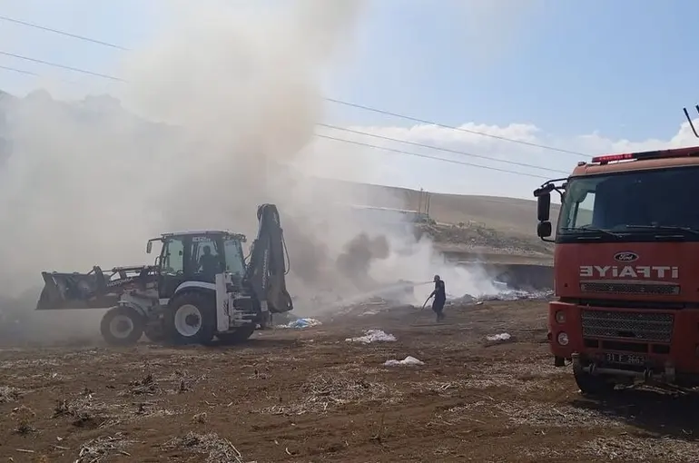 Kırıkhan’da çöplük yangını
