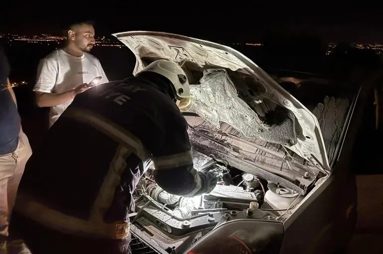 Kırıkhan’da otomobil yangını
