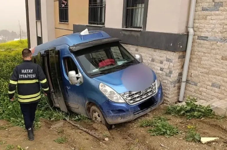 Kırıkhan’da trafik kazası: 2 yaralı
