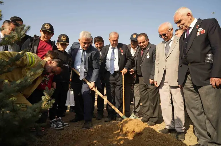 Kırıkkale’de binlerce fidan toprakla buluşturuldu
