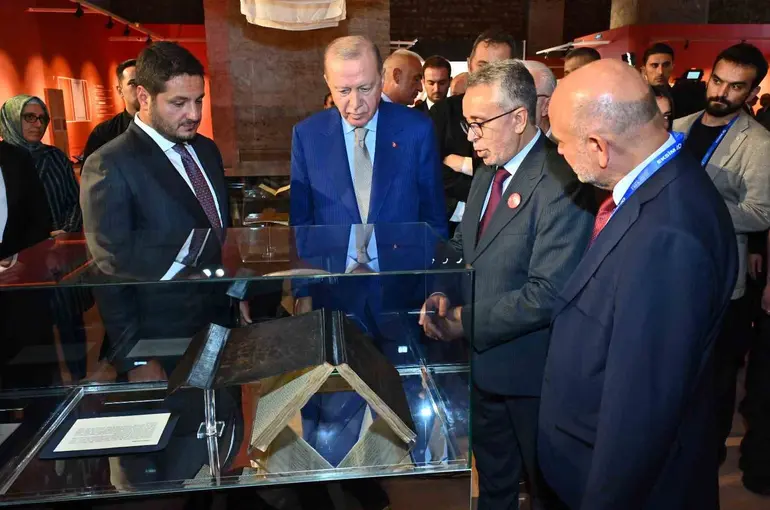 “Kitaba Vefa” Sergisi Erdoğan Tarafından Açıldı