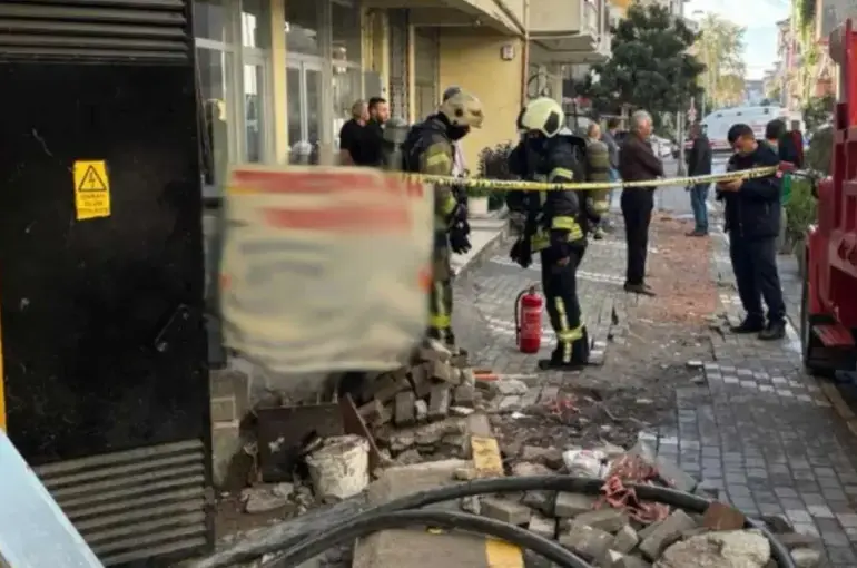 Kocaeli'de petrokimya tesisinde patlama