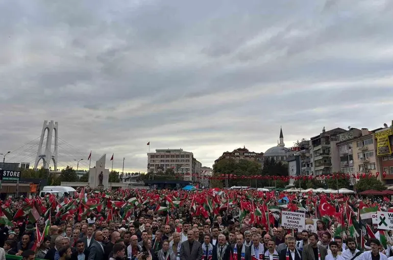 Kocaeli’de Sumud Filosu için dev miting
