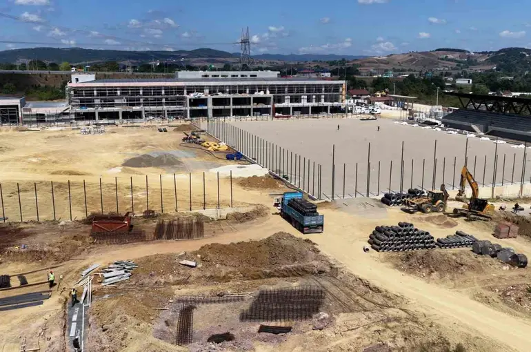 Kocaelispor’un yeni yuvası yüzde 50 tamamlandı

