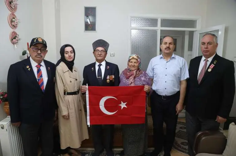 Konya Büyükşehir Kahramanları Unutmadı