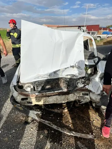 Konya’da TIR Dehşeti: Otomobille Çarpışan Araçta 2 Kişi Yaralandı