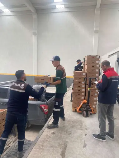 Konya’da baskın yapılan iş yerinden 7 bin kilo bozuk tavuk eti çıktı