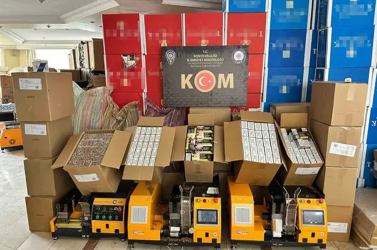 Konya’da kaçak sigara üretilen eve baskın: 220 bin makaron ele geçirildi
