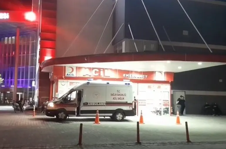 Konya'da otomobille çarpışan motosikletteki 2 kişi yaralandı