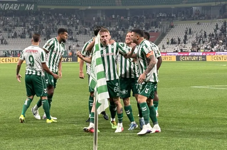 Konyaspor Trabzonspor karşısında 1-0 önde