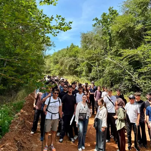 Körfez’de gençler doğa yürüyüşünde buluştu
