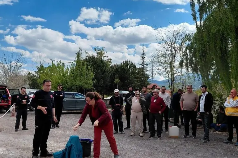 Korkuteli Devlet Hastanesinde yangın ve tahliye eğitimi
