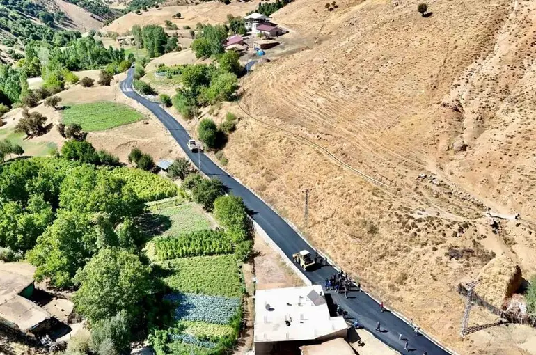 Köy yolları BSK asfalta kavuşuyor

