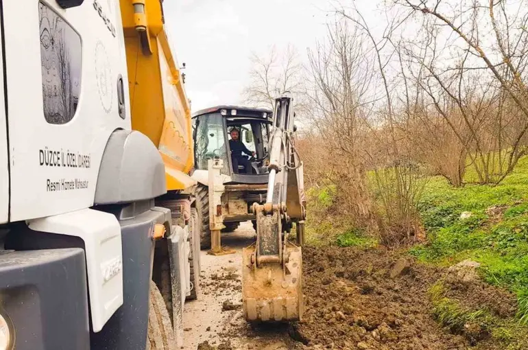 Köylerde kanal çalışmaları devam ediyor
