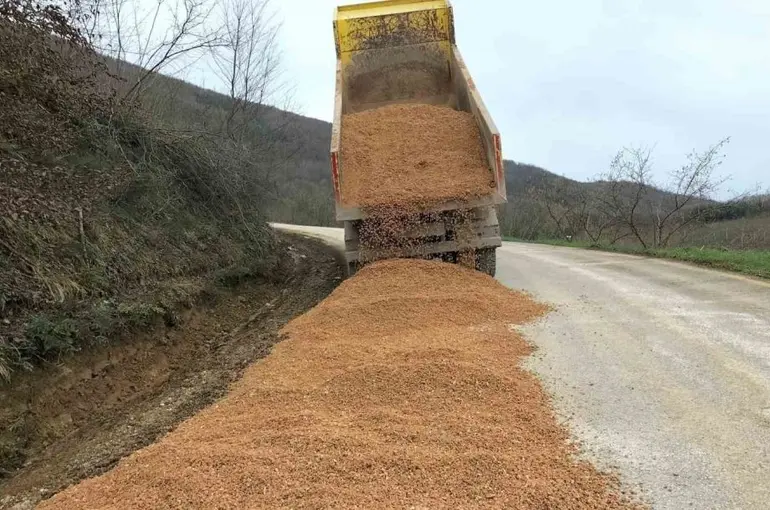 Köylerde v kanal çalışmaları sürüyor
