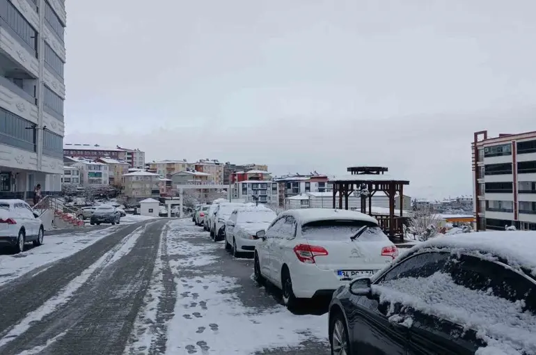 Kulp beyaza büründü
