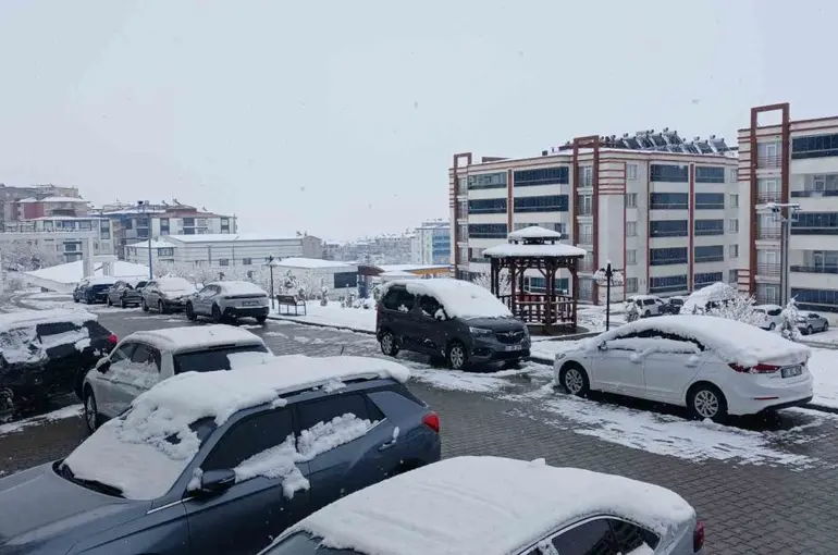 Kulp’ta beyaz esaret devam ediyor
