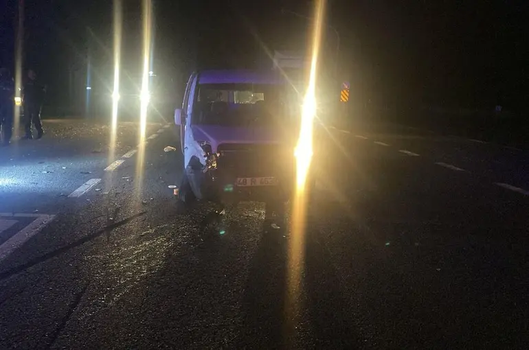Kulu’da otomobil ile hafif ticari araç çarpıştı: 5 yaralı