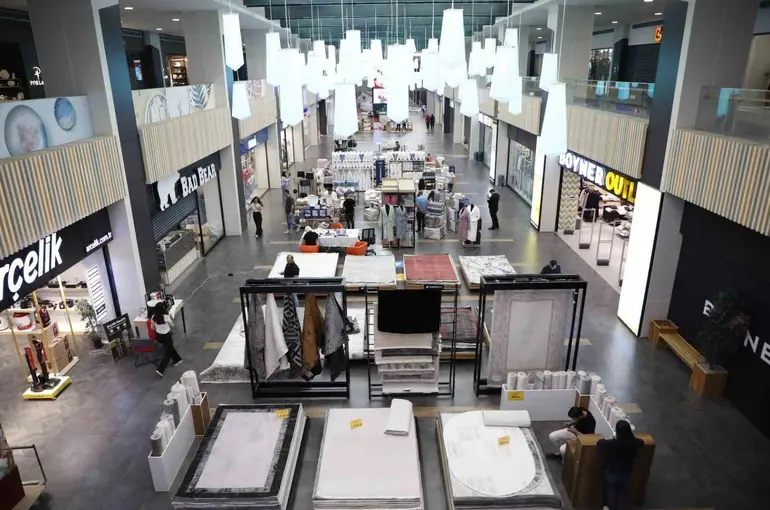 Kumsmall’da alışveriş şöleni
