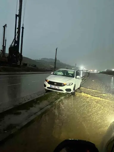 Kurtalan’da maddi hasarlı kaza
