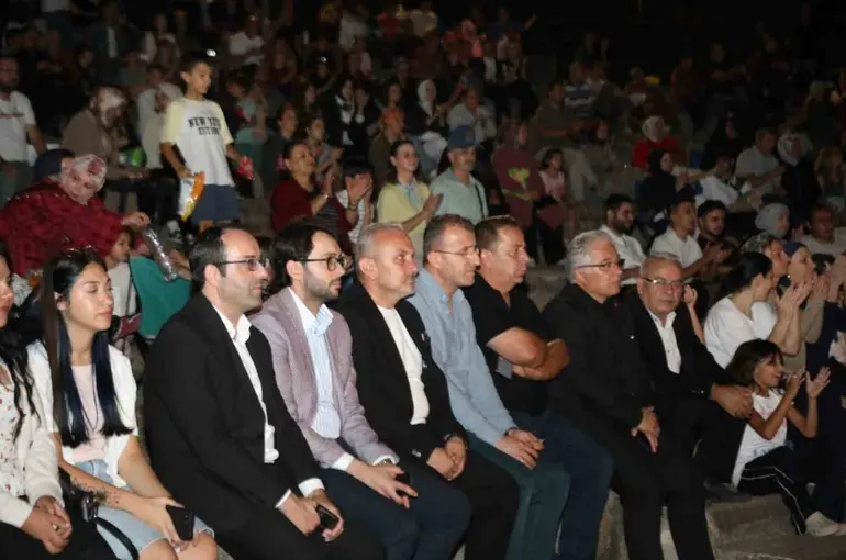 Kurtuluş coşkusu gençlik korosu konseriyle Yeniceköy’e taşındı
