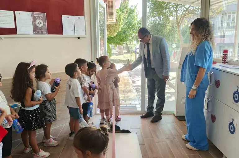 Kuşadası İlçe Milli Eğitim Müdürü Yapıcı anaokulunda eğitim çalışmalarını inceledi
