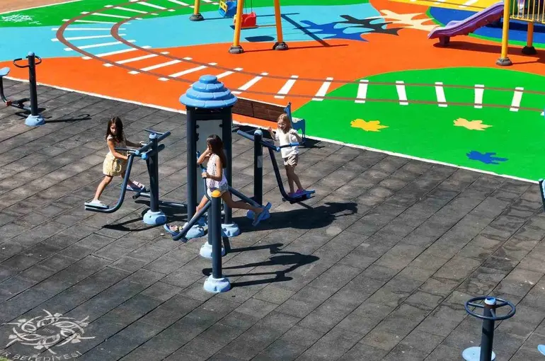 Kuşadası’nda Timur Selçuk Parkı yenilendi
