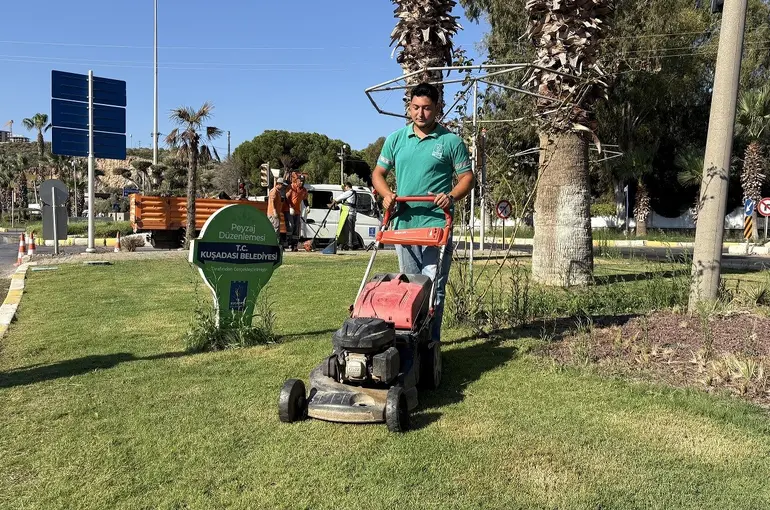 Kuşadası’nın ana arterlerinde hummalı çalışma
