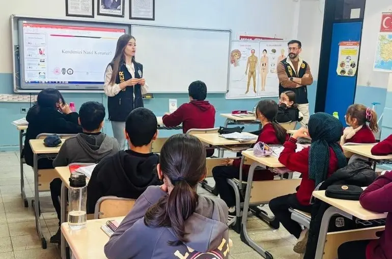 Kütahya’da öğrencilere siber güvenlik semineri

