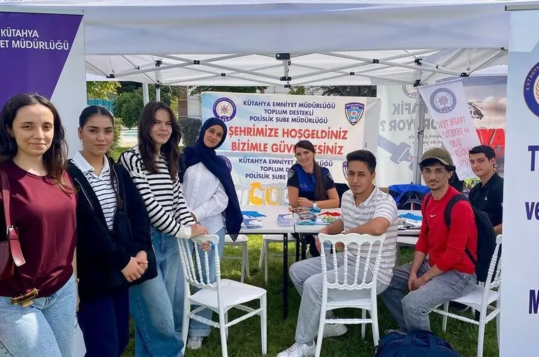 Kütahya’da üniversite öğrencilerine bilgilendirme standı
