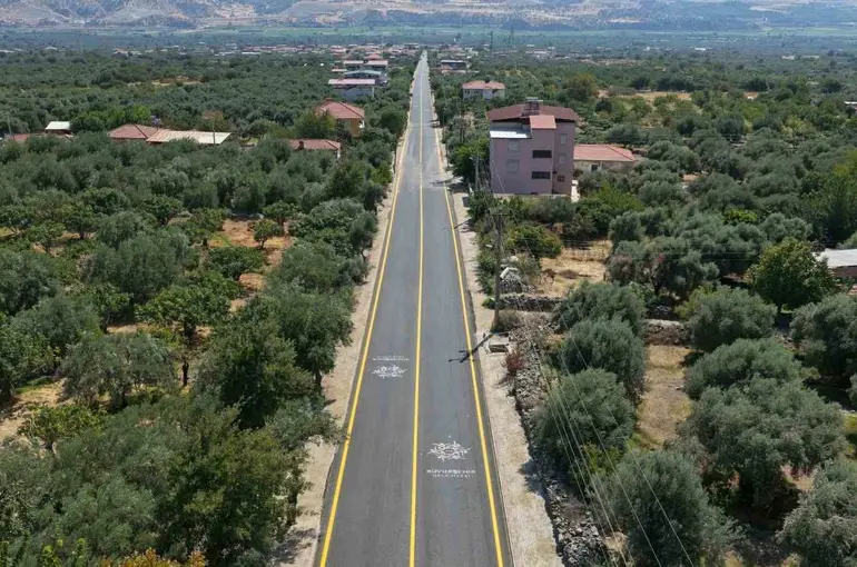 Kuyucak’taki yol yenilendi
