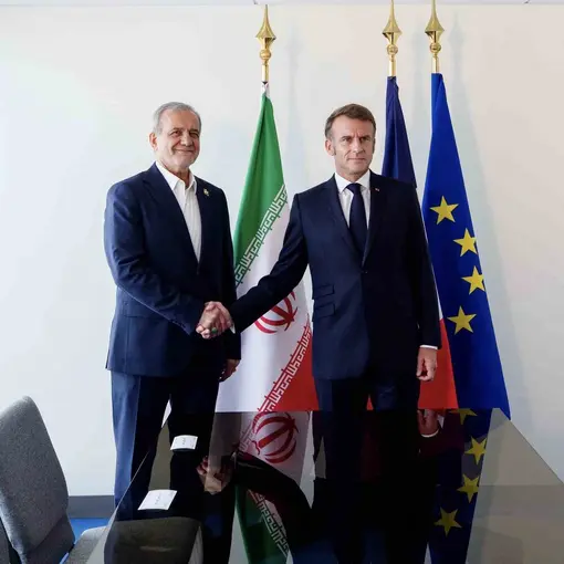 Macron, İran Cumhurbaşkanı Pezeşkiyan ile görüştü
