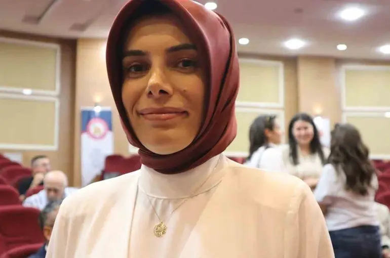 Malatya Eczacı Odası’nda Ebru Sönmez yeniden başkan seçildi
