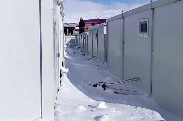 Malatya’da kar hayatı olumsuz etkiliyor
