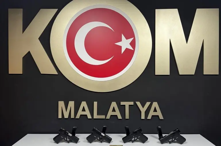Malatya’da KOM’dan ruhsatsız silah operasyonu: 7 gözaltı

