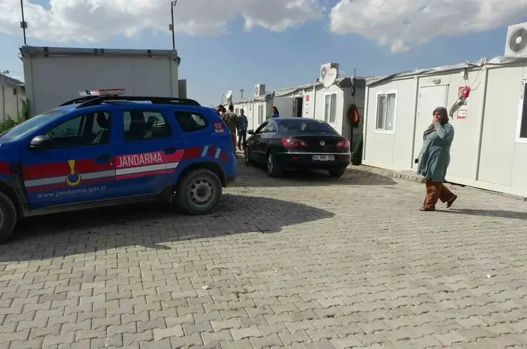 Malatya’da konteyner kentte silahlı kavga: 1 yaralı
