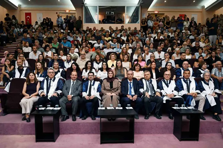 Manisa CBÜ Tıp Fakültesinde beyaz önlük heyecanı
