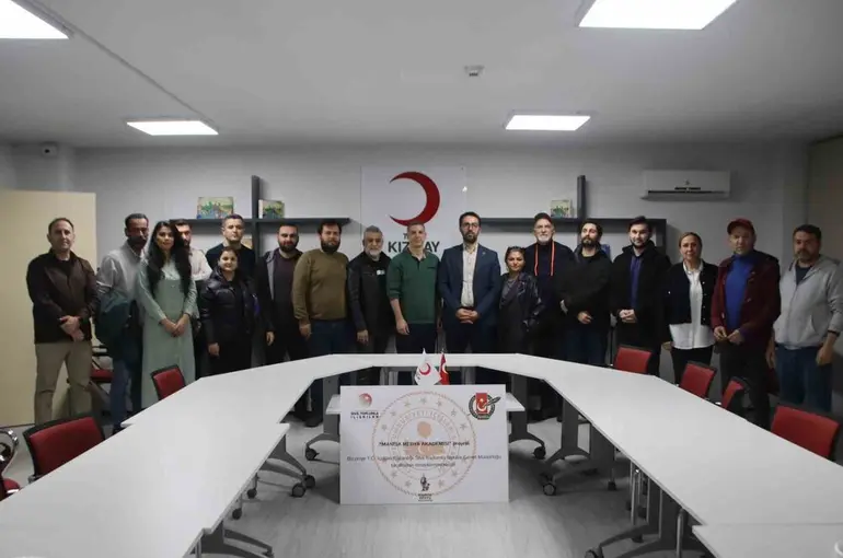 Manisa Medya Akademisinde ilk ders ‘Yapay zeka haberciliği’ oldu
