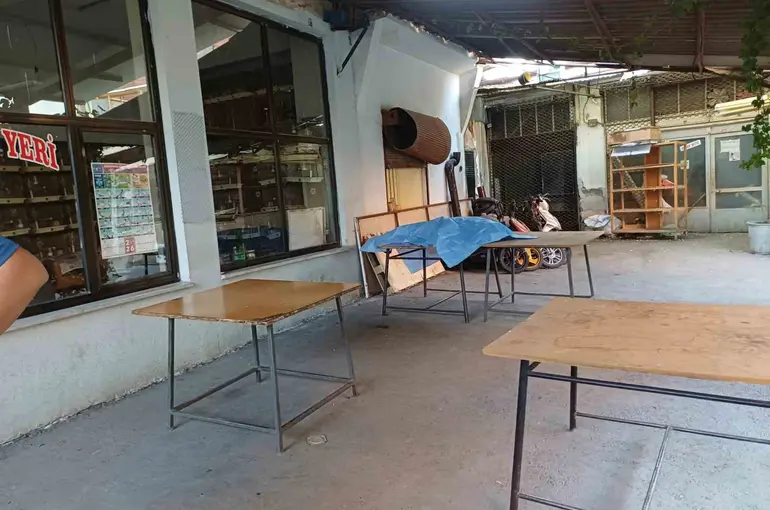 Manisa’da kahvehanede şüpheli ölüm: 2 gözaltı
