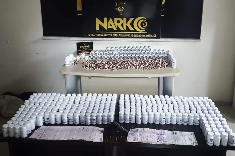 Manisa’da narkotik operasyonlarında 64 şahıs tutuklandı
