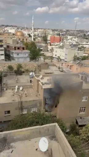 Mardin’de binada çıkan yangında mahsur kalan 2 kişi kurtarıldı
